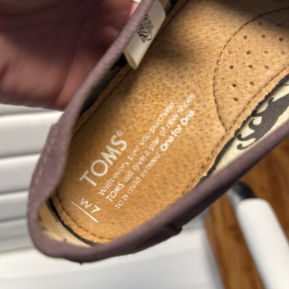 TOMS Brown Flats Slip-On Shoes with Elastic V-Insert - Picture 5 of 5